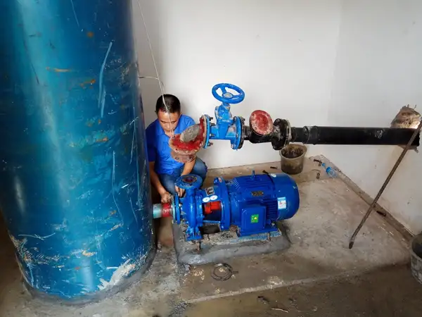 2019年7月，卧式离心泵安装现场